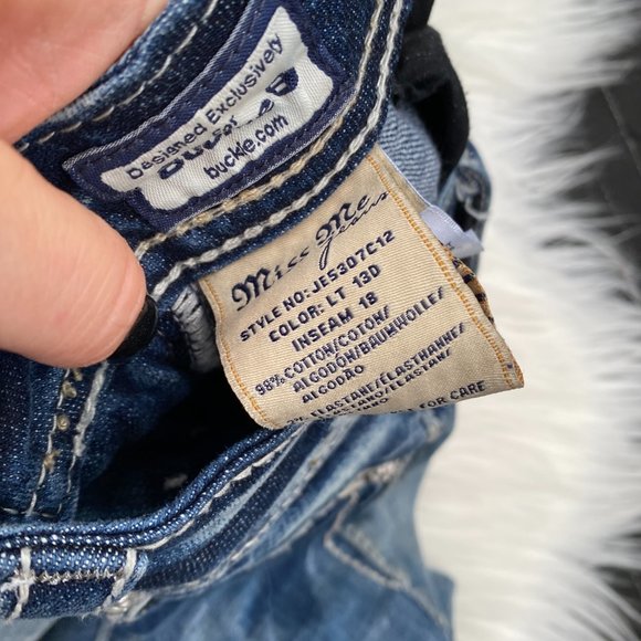 Miss Me Crop Embellished Jeans LT 130 - Picture 4 of 6